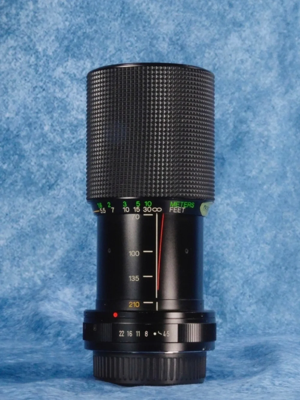Vivitar MC Macro Focusing Zoom 70-210mm f/4.5 - Pentax Mount
